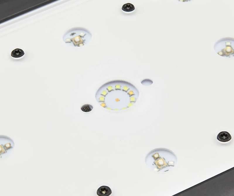 *NEU* AI Hydra Edge 44HD LED Light (95 W) *NEU* AI Hydra Edge 68HD LED Light (135 W)